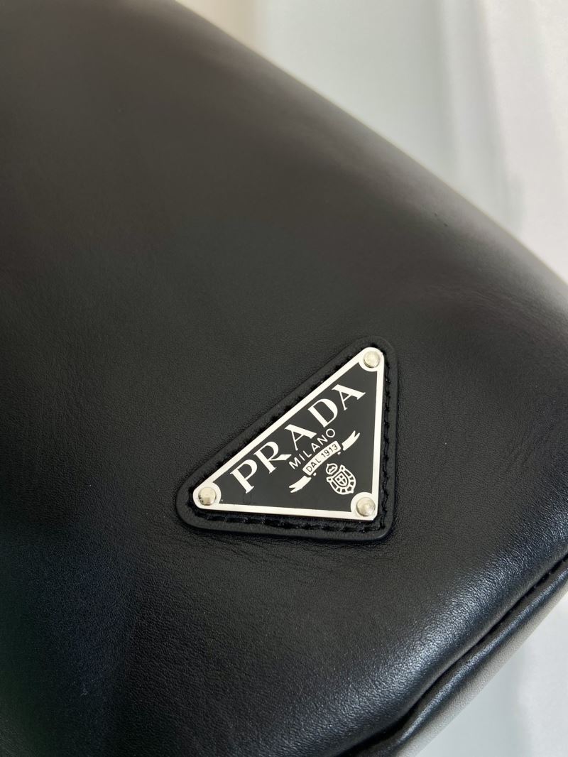 Pra*a waist chest packs